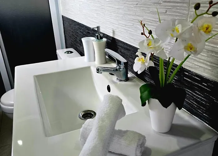 The Cedar Tree House Holiday home *